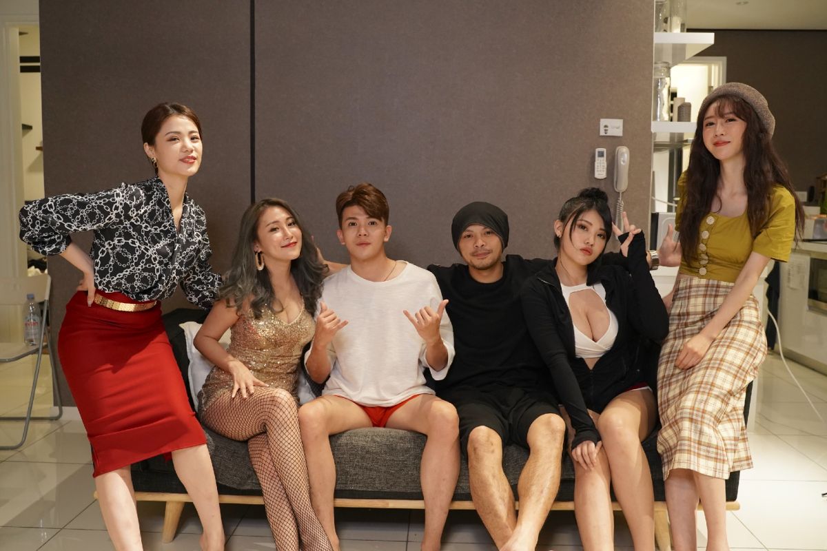 ▲黃明志邀請網紅孫生合作歌曲MV。（圖／亞洲通文創、初樂直播平台共同提供）