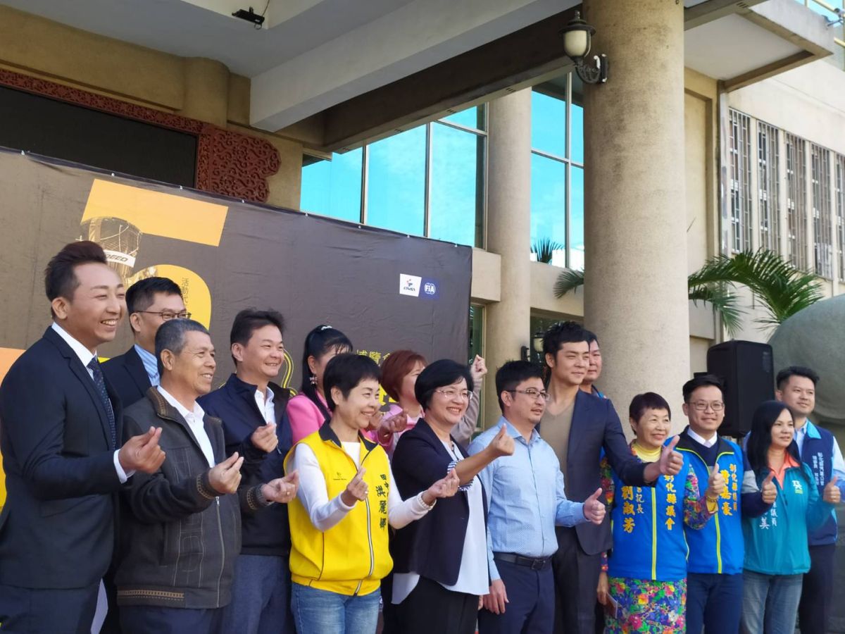 ▲彰化縣長王惠美、議長謝典林、台灣極限賽車運動發展協會顧問戴曉祥及活動代言人姚元浩，力邀大家參與彰化國際賽車節暨農業博覽會。（圖／記者葉靜美攝，2019.12.10）