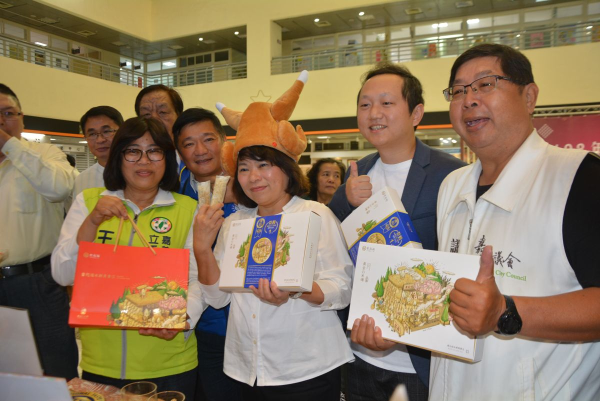 ▲現場最受青睞的奮起福米餅。（圖／記者郭政隆攝影2019.12.10）