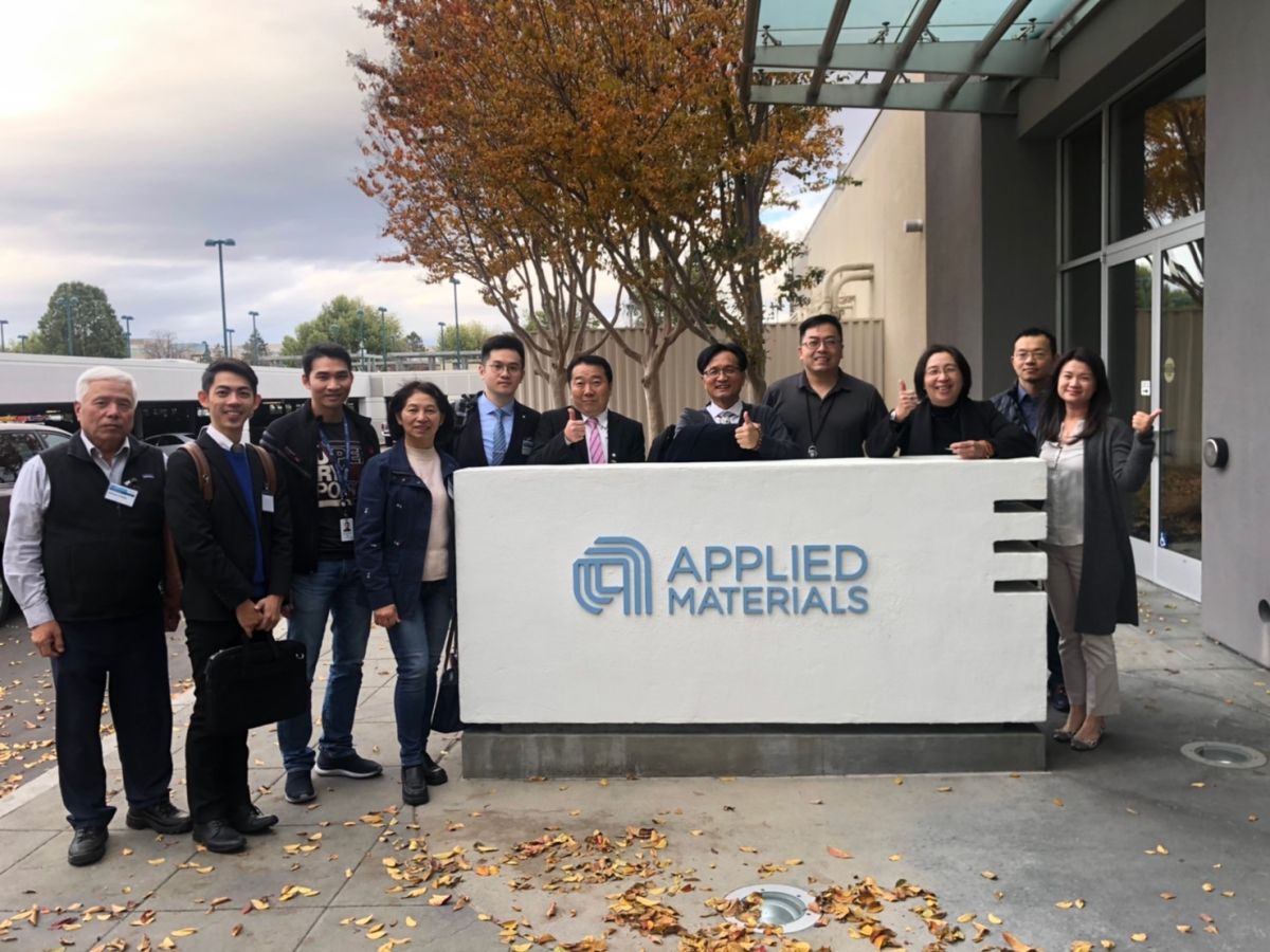 ▲世界排名前百大科技公司之一的應用材料公司高級幹部-台灣籍的楊耀宏博士（右4）熱烈歡迎彰化市長林世賢（右5）等人。。（圖／彰化市公所提供，2019.12.10）