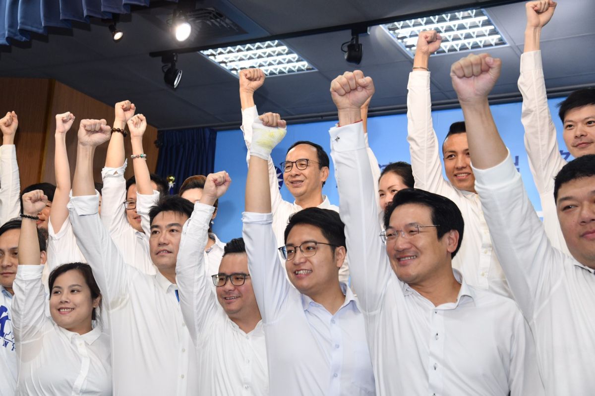 朱立倫操盤下，韓國瑜的「新世代戰鬥團」成軍。（圖 / 記者林柏年攝）