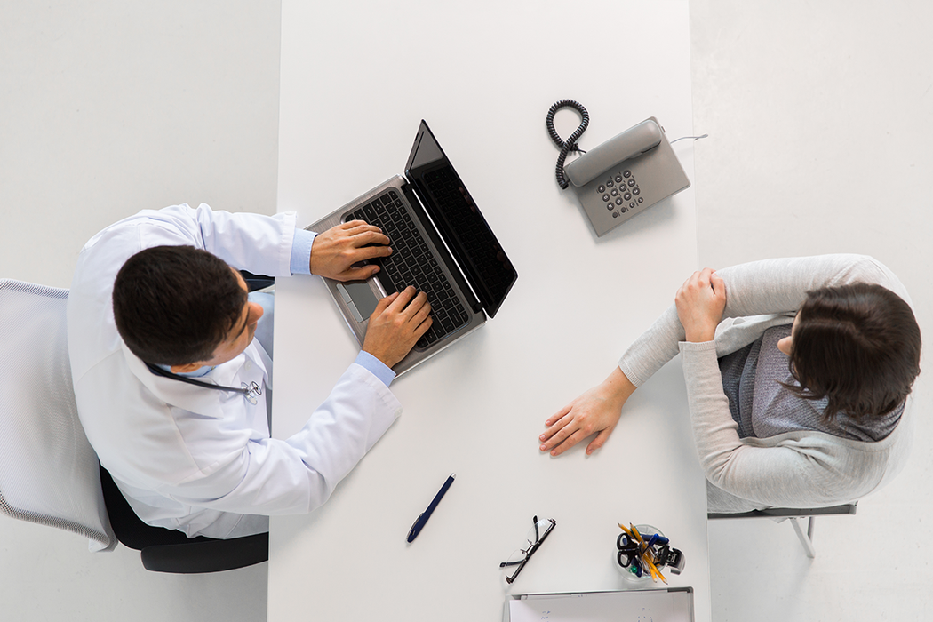 ▲針對實支實付醫療險張數及副本理賠該不該檢討？保險專家學者認為任何制度當然都可隨時檢討，但重點不在張數問題，要取消副本也要有配套，建議先回歸專業核保。（圖／ingimage）