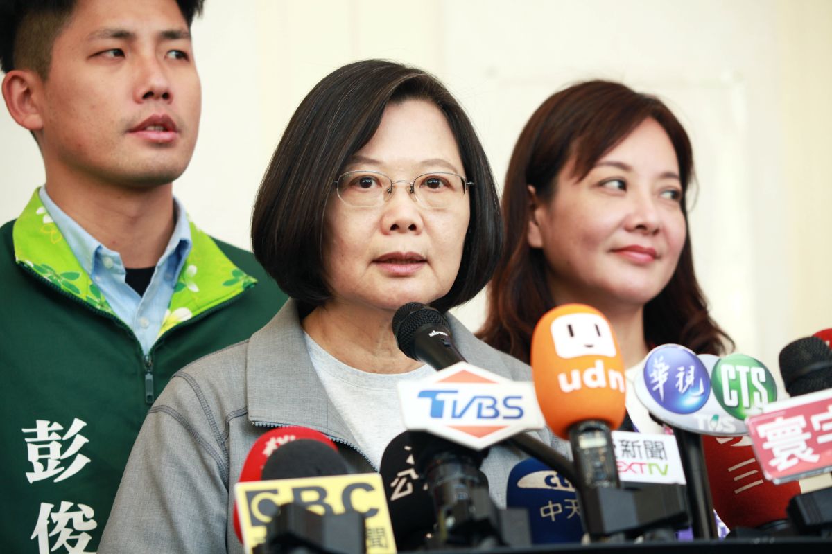 ▲韓國瑜陣營不滿蔡英文只願意由三立舉辦辯論，蔡酸回「我看這件事情，好像他們對特定的媒體是特別的敏感」。（圖／記者李春台攝, 2019.12.12）