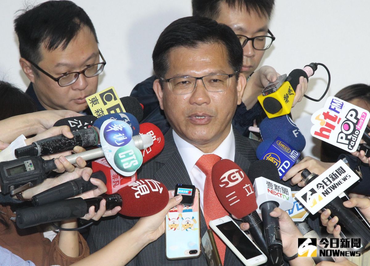 ▲交通部長林佳龍回應遠航停飛事件，認為遠航董事長張綱維要對此事負起責任。（圖／記者葉政勳攝 , 2019.12.13）