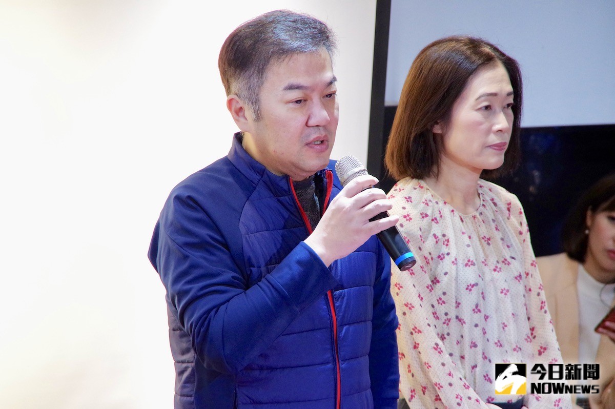 ▲遠東航空今（ 13 ）日起所有航班停飛，董事長張綱維神隱多時後，終於在上午 11 點於遠東航空公司親自對外說明，強調沒有結束營業
。（圖／記者陳致宇攝, 2019.12.13）