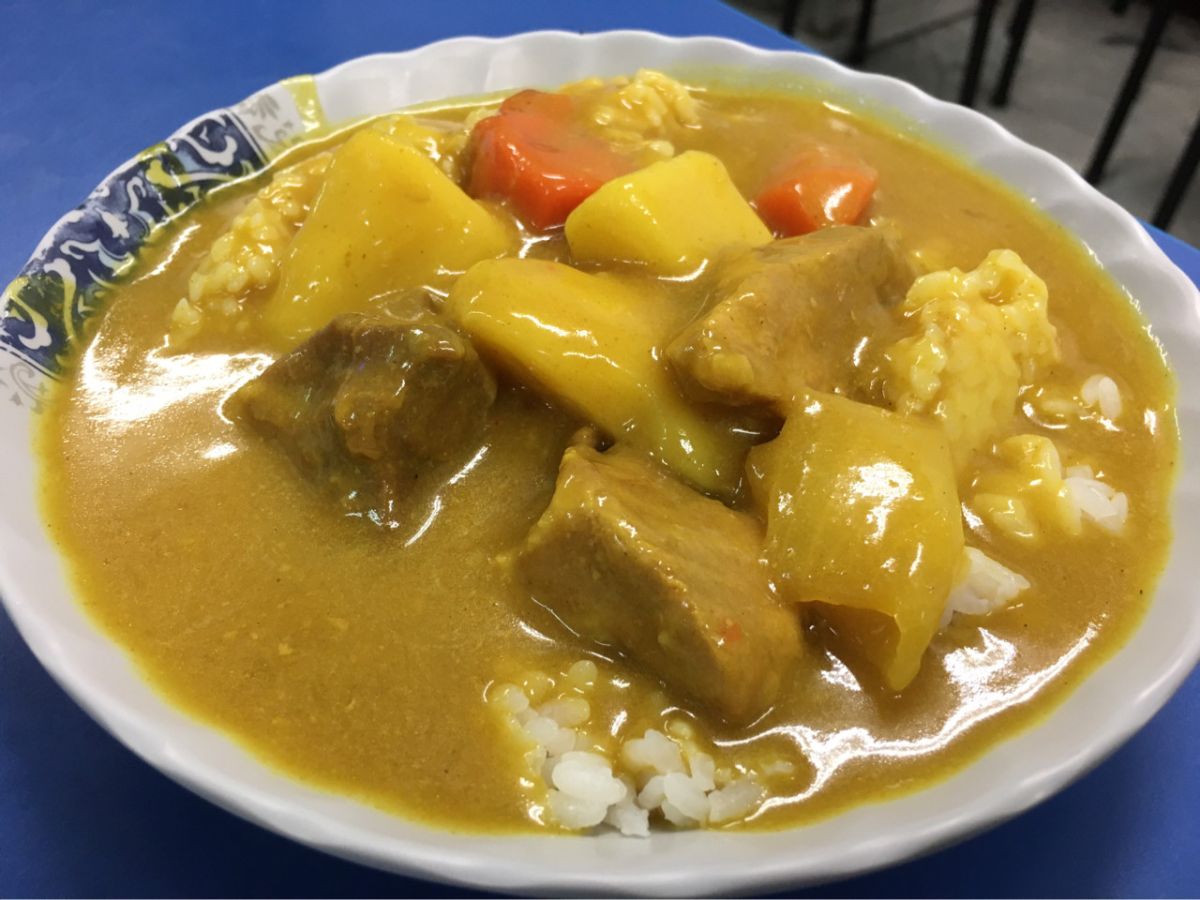 ▲烹煮容易且下飯的咖哩一直是不少人的最愛，不過就有網友好奇，煮咖哩還能加入什麼配料。（圖／取自 PTT ）