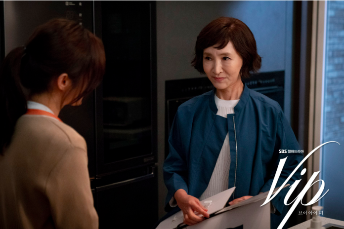 ▲鄭愛利在《VIP：她們的秘密》飾演李相侖媽媽。（圖／SBS）