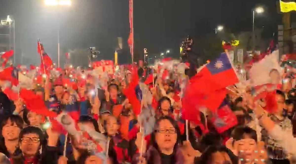 ▲支持者對能在自己的國家的公開場合揮舞國旗、大聲說我愛中華民國感到雀躍。（圖／記者陳惲朋攝）