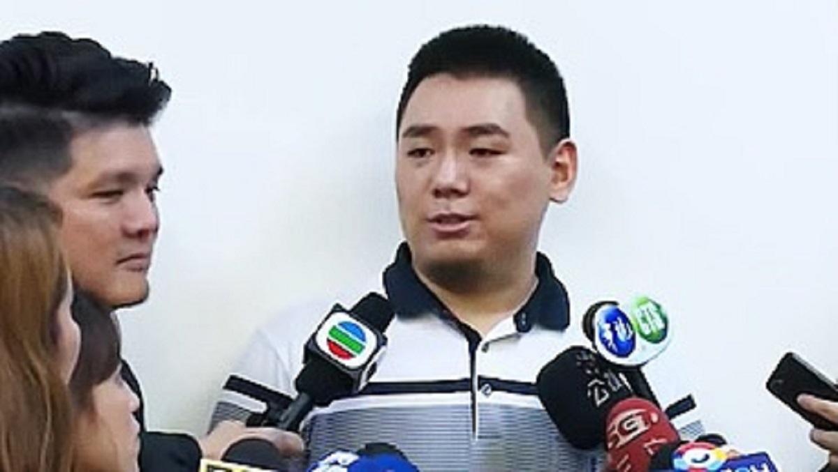 ▲波特王與前公司聚暘新媒體老闆Mars（右）鬧翻，雙方隔空互嗆 。（資料照／郭俊暉攝