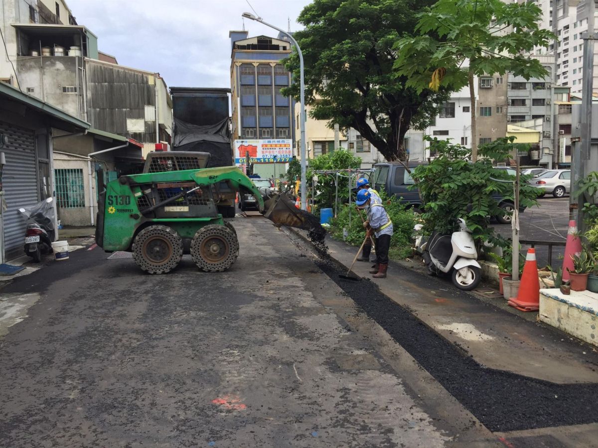 ▲為落實推動智慧城市與友善企業投資環境政策，高雄市工務局今年年初啟動了建築執照革新措施及法令調整，包含建照申辦及開工申報至少可縮減100天等。（圖／高市工務局提供）