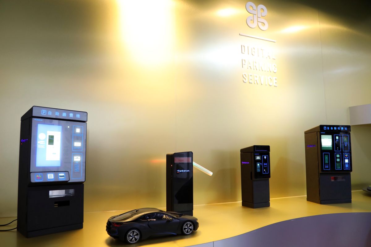 ▲南市府建構全台首創「智慧停車服務體驗創新計畫雲端數據平台」，16日正式啟用。（圖／台南市交通局）