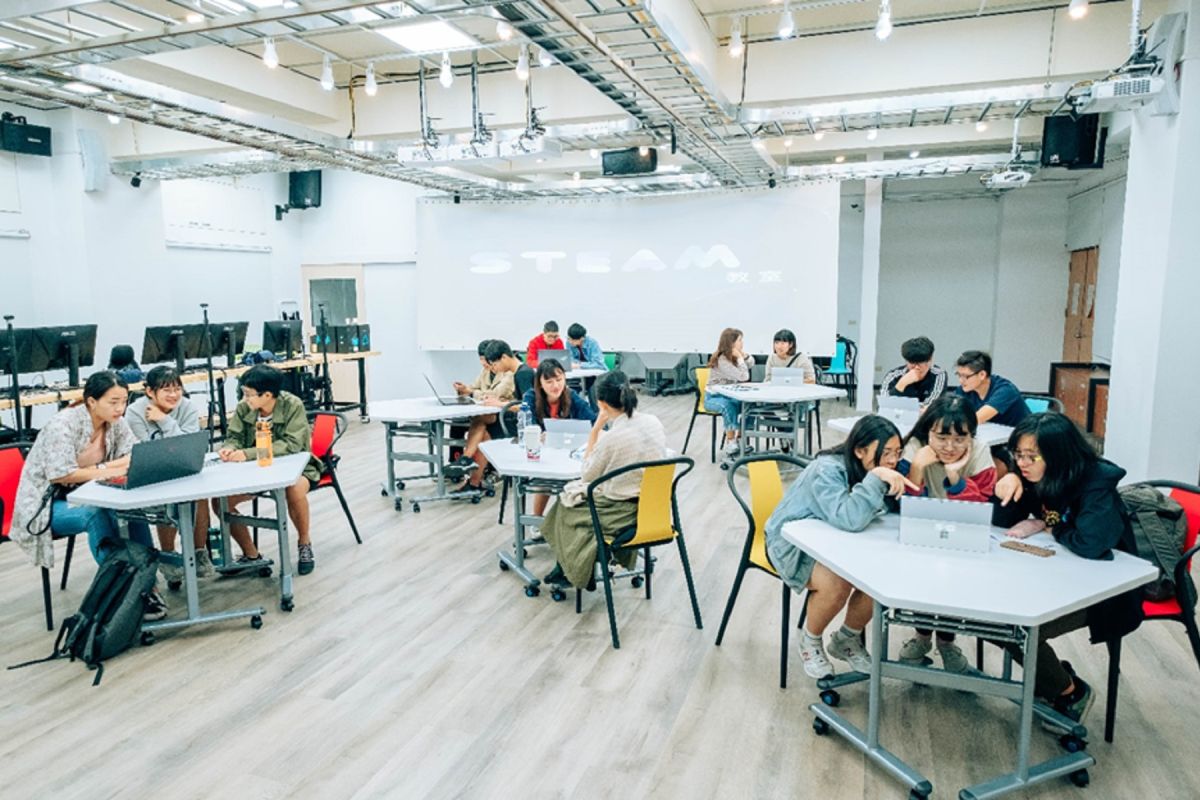 ▲「STEAM實作室」向前銜接教學創新模式，向後思考未來的教育，支援各領域課程、工作坊辦理。（圖／虎科大教學發展中心提供）