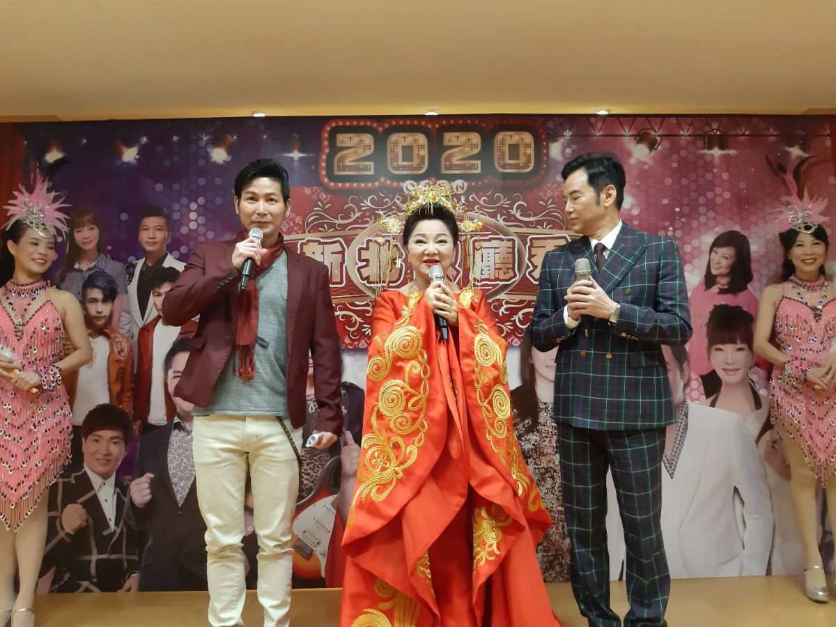 ▲白冰冰和陽帆今日出席「愛你愛你2020歌廳秀」記者會。（圖／記者臺孝婷）