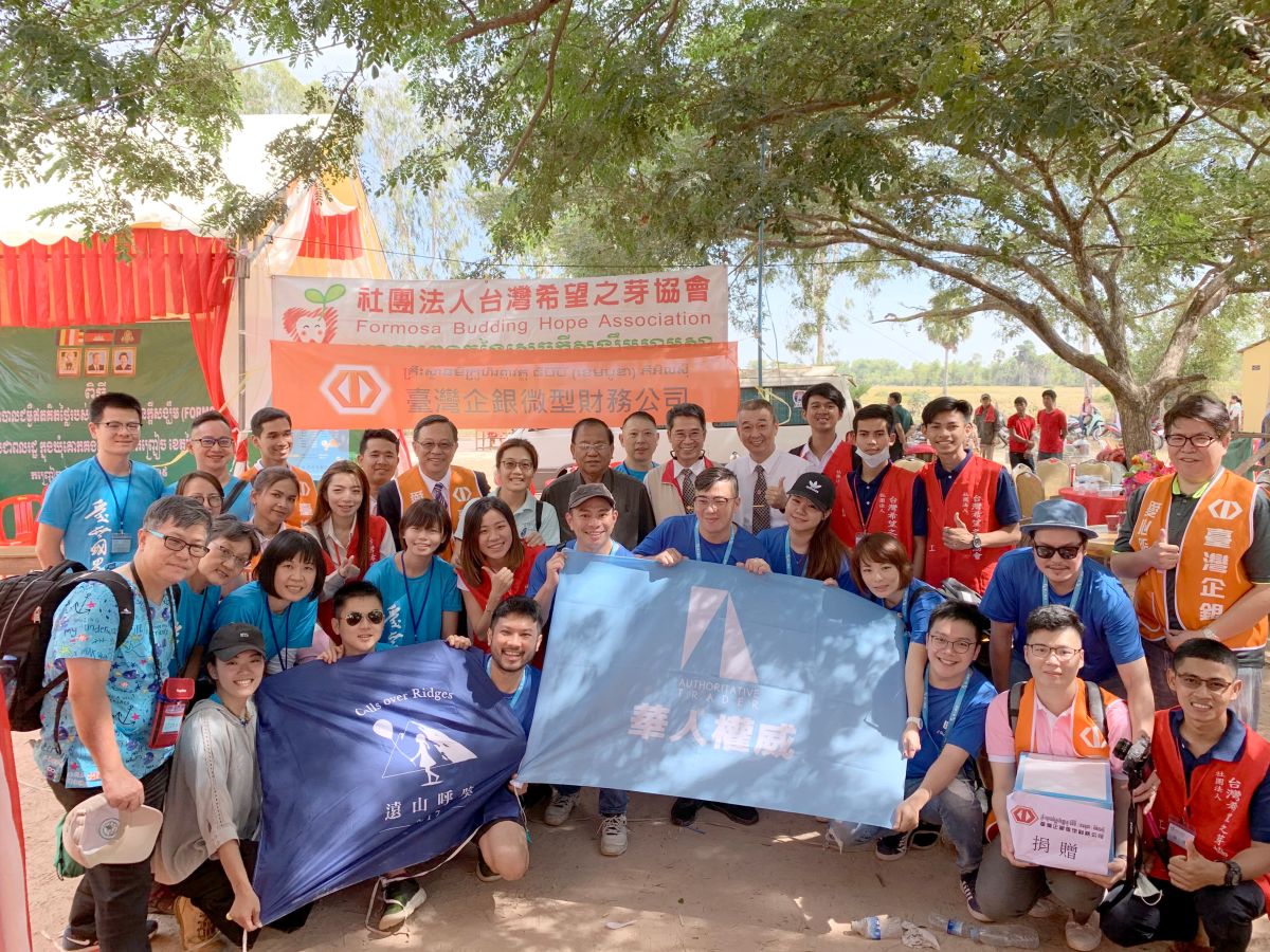 ▲社團法人台灣希望之芽協會受柬埔寨政府國務秘書的邀請，前往靠近柬越邊境的波羅勉省義診。（圖／社團法人台灣希望之芽協會提供）