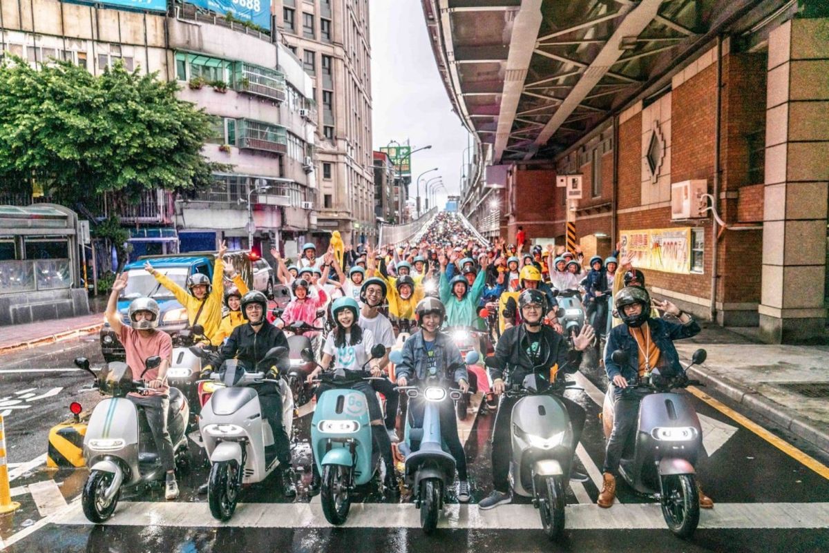 ▲電動機車目前僅佔整體機車總數不到2%， smat 期望政府設定盡快設定 2020年百萬電動機車。（圖／台灣智慧移動產業協會提供）