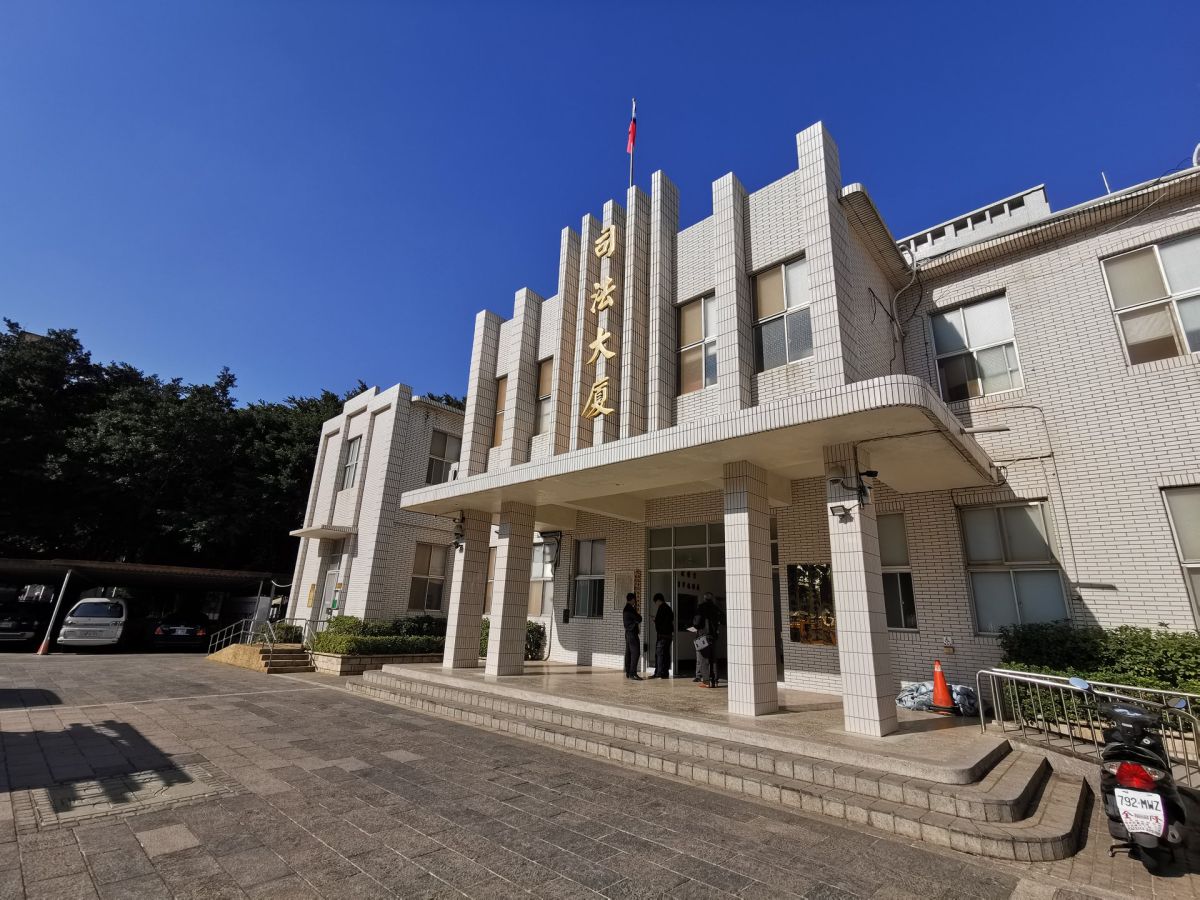 ▲金門檢察官開棺驗屍，揭26年前大陸無名女屍身分。（圖／蔡若喬攝, 2019.12.17）