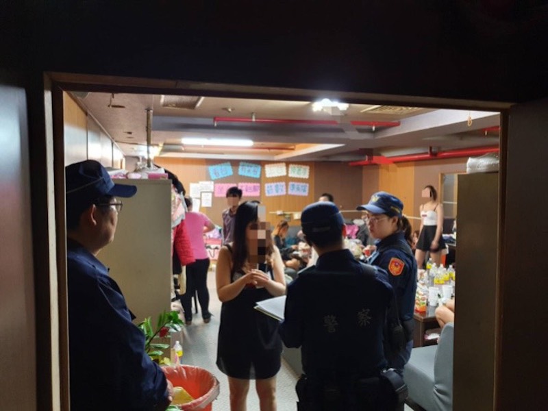 ▲新竹市政府今(17)日推出新政策，即日起停止核准八大行業新設立登記、所在地變更、及增加營業場所面積的申請。