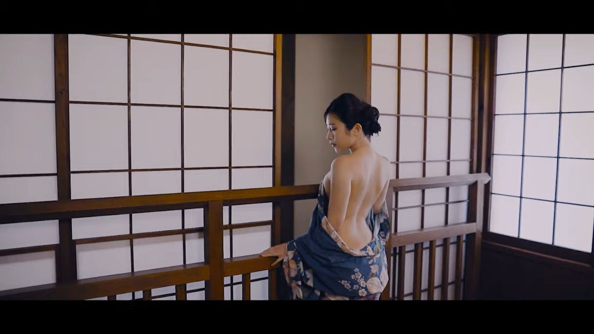 ▲雞排妹特地去日本九州拍攝寫真。（影片截圖）