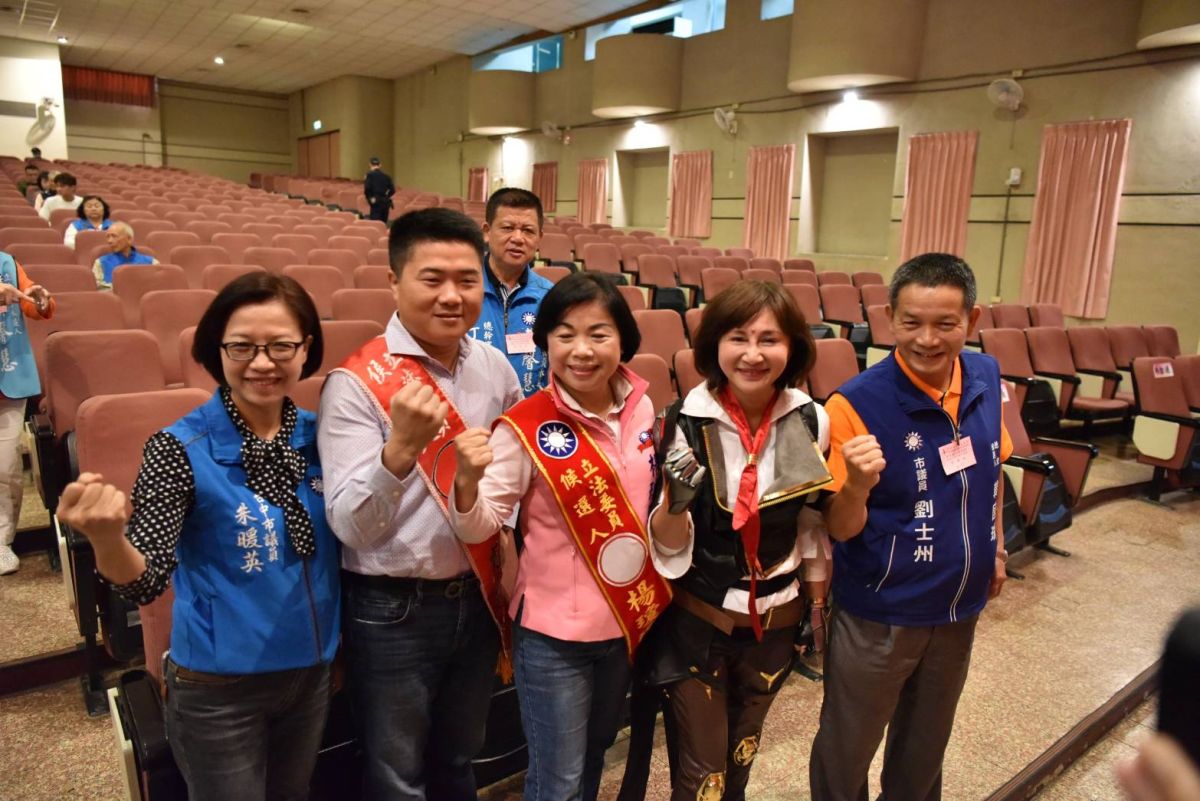 ▲立委候選人楊瓊瓔請辭副市長，全心投入立委選戰。(圖／柳榮俊攝2019.12.18)