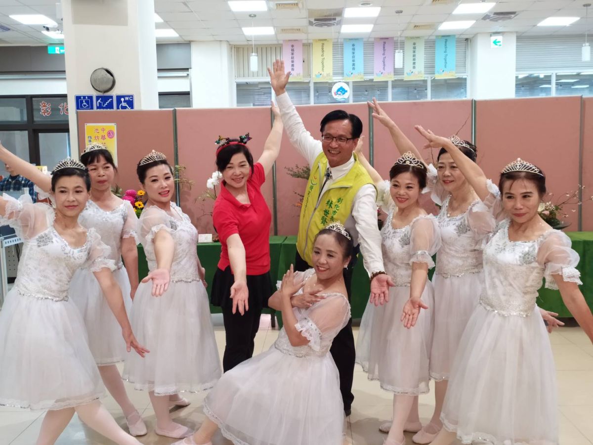 ▲ 彰化市長林世賢與運動舞蹈班一起邀請大家蒞臨欣賞成果展。（圖／記者葉靜美攝，2019.12.18）