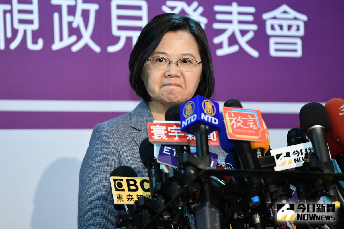 ▲蔡英文參加第15屆總統候選人第一場政見發表會後接受媒體聯訪。（圖／記者林柏年攝 , 2019.12.18）