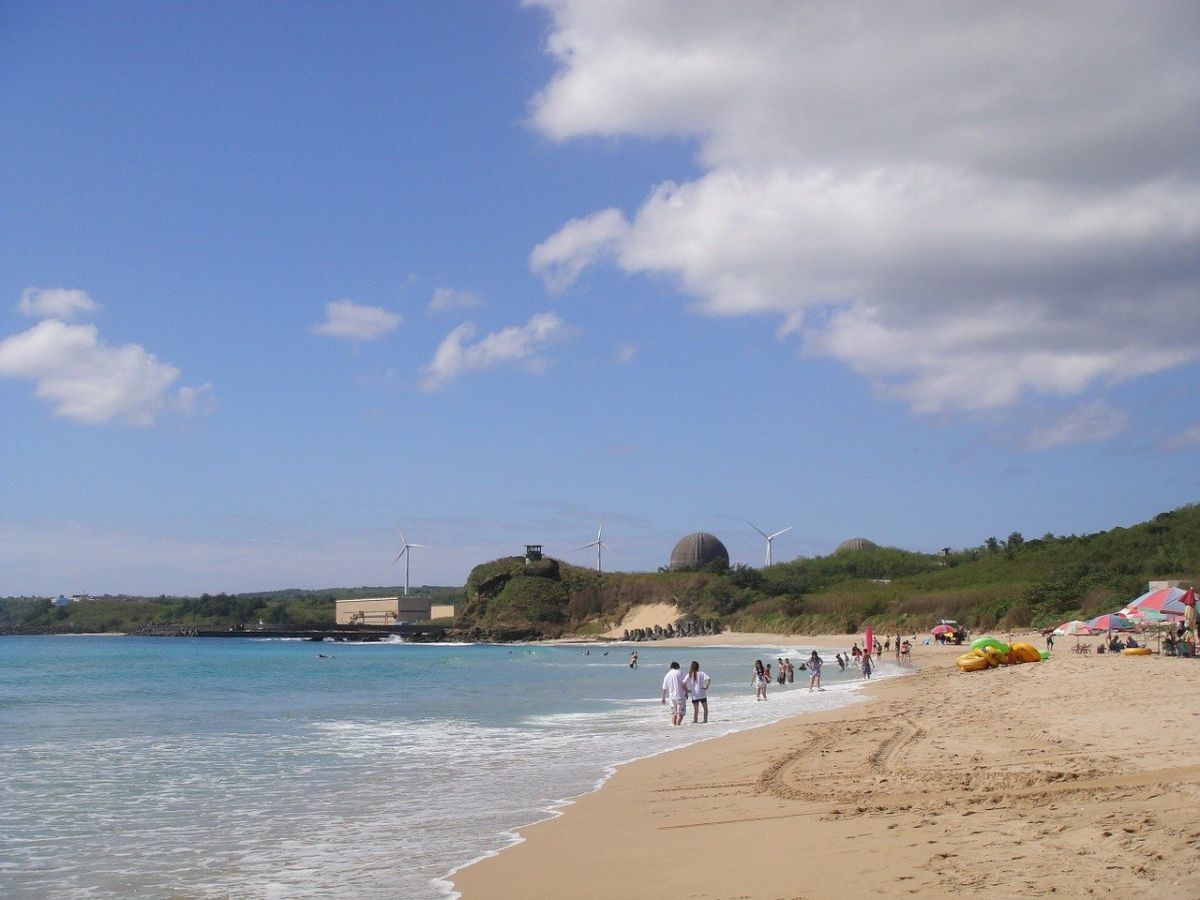 ▲炎炎夏日不少人都會前往墾丁遊玩。（示意圖／取自pixabay）