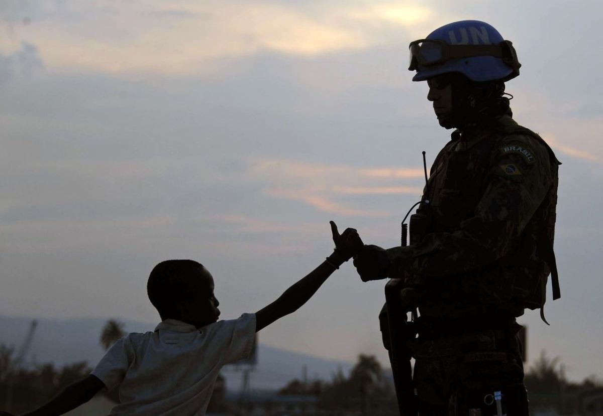 ▲研究報告指出，維和部隊士兵涉嫌對海地居民性剝削、性暴力。（圖／翻攝自《 Sky News》）