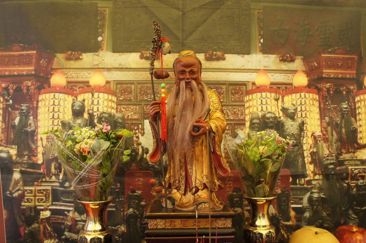 ▲一年一度的中秋節將在明（21）日到來，而農曆八月十五日這天同時是月老誕辰，為求姻緣的好時機。（示意圖／翻攝自台北霞海城隍廟粉專）