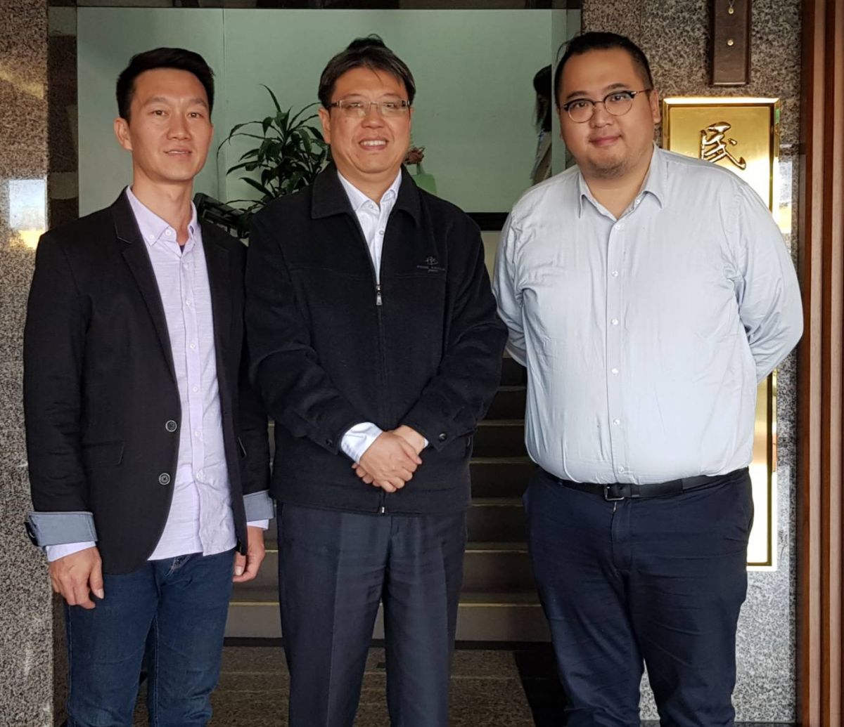 ▲金門縣政府今日先後拜會百麗航運及交通部民航局，協調加開班機、軍機或專船。（圖／金門縣政府提）