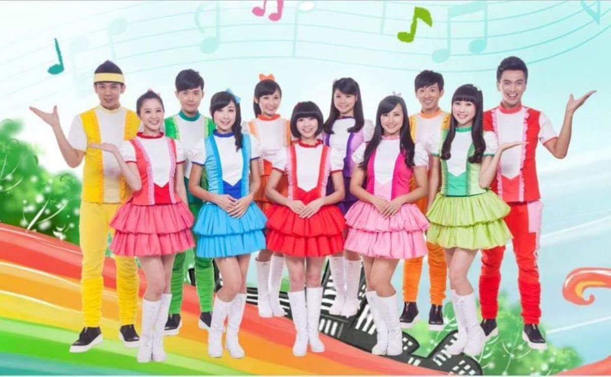 ▲日前有網友提問，在幼幼台裡到底哪個姐姐才是有臉又有身材呢？（圖／翻攝 YOYO 家族哥哥姐姐活動專頁臉書）