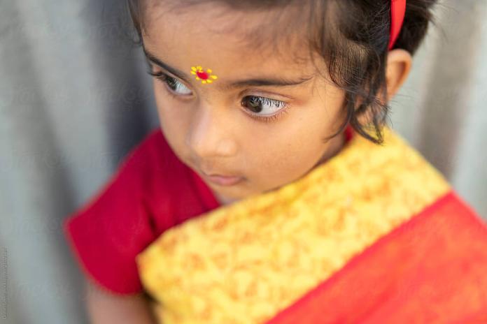 印度「血汗淚女孩」怪病纏身卻被當地居民當成「救世主」
