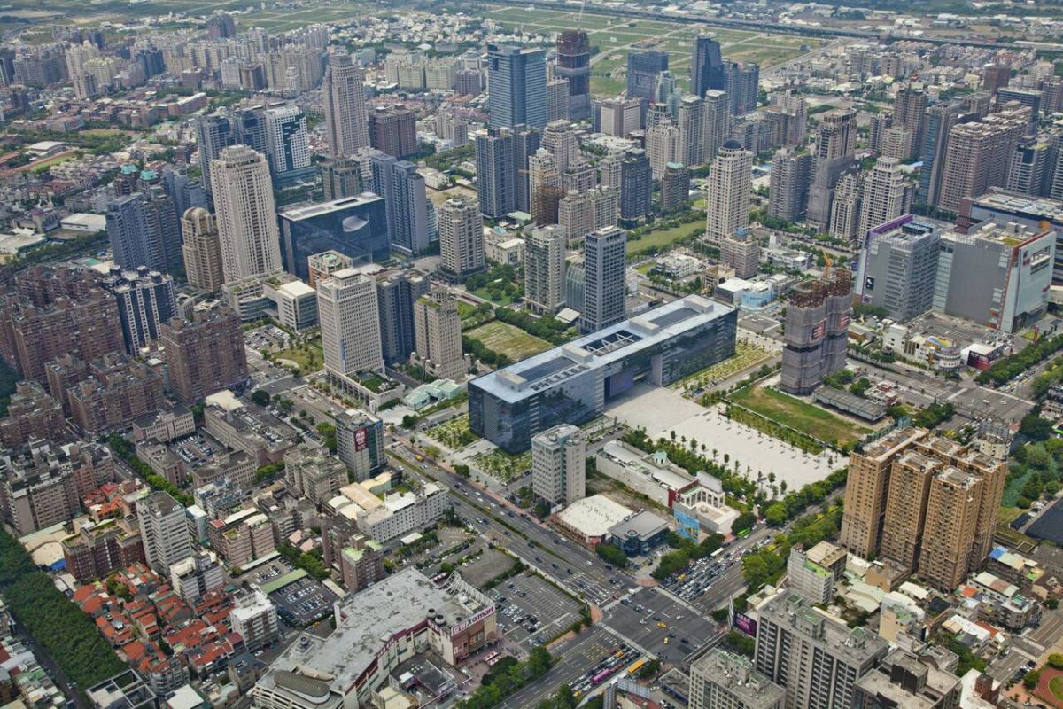 ▲109年台中市公告地價平均下跌20.06%，29個行政區公告地價皆下跌。 (圖／柳榮俊翻攝2019.12.20)