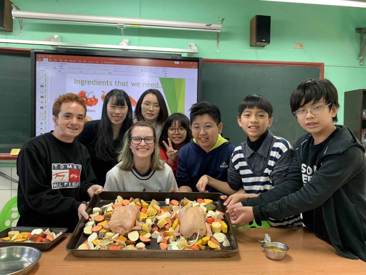 ▲臺灣大學國際學伴專程南下至二林鎮廣興國小與透過視訊課程見面的廣興國小學伴們，小學伴們用香草串起國際情誼，也讓彼此留下深刻的交流經驗。（圖／記者陳雅芳攝，2019.12.22）