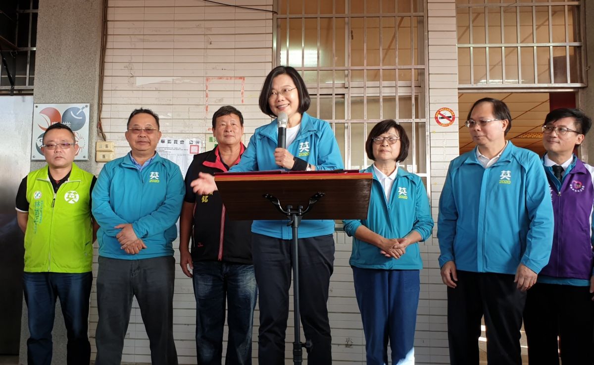 ▲小英總統細數蘇治芬三年多來的政績，立院一定要有蘇治芬，做農者有保障，老農安心養老。（圖／記者蘇榮泉攝，2019.12.22）