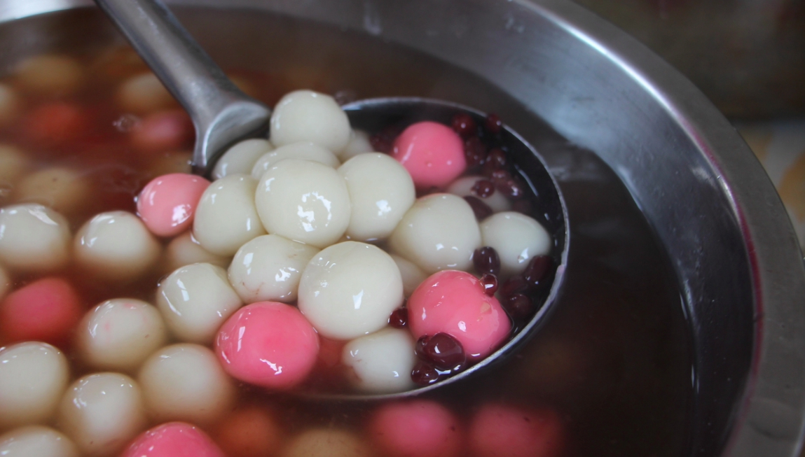 ▲冬至就是要吃湯圓，不過這名網友趕著回家煮湯圓卻意外「抓錯寶」，回家一看悲劇了。（示意圖／《NOWnews》資料照）