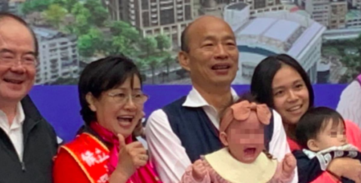 ▲韓國瑜日前出席活動親吻嬰兒引發熱議。（圖／記者吳承翰攝, 2019.12.22）