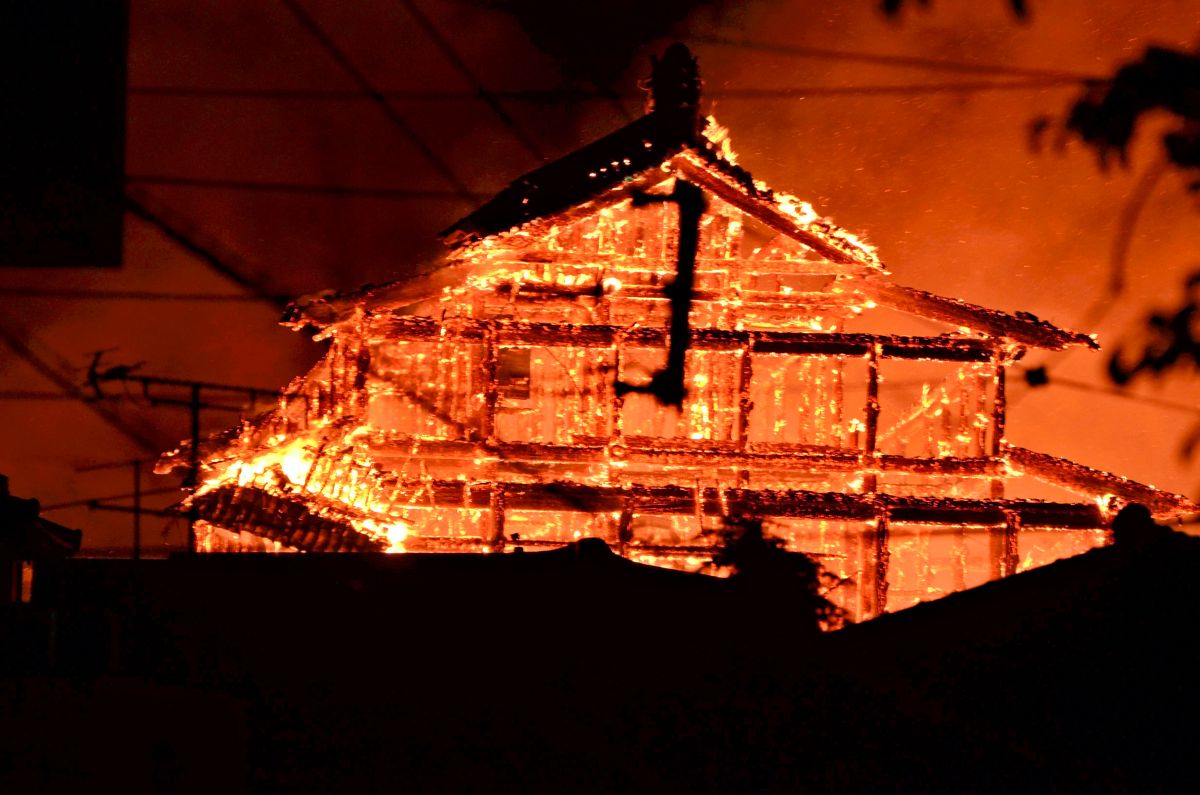 ▲日本沖繩象徵古城首里城，自去年遭祝融，至今已屆滿一週年。（圖／美聯社／達志影像）