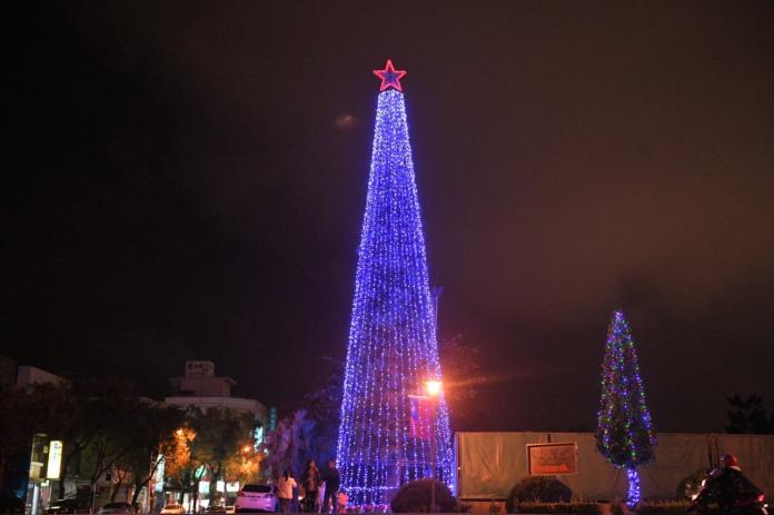 全台最高聖誕樹　24日平安夜花蓮縣府點燈
