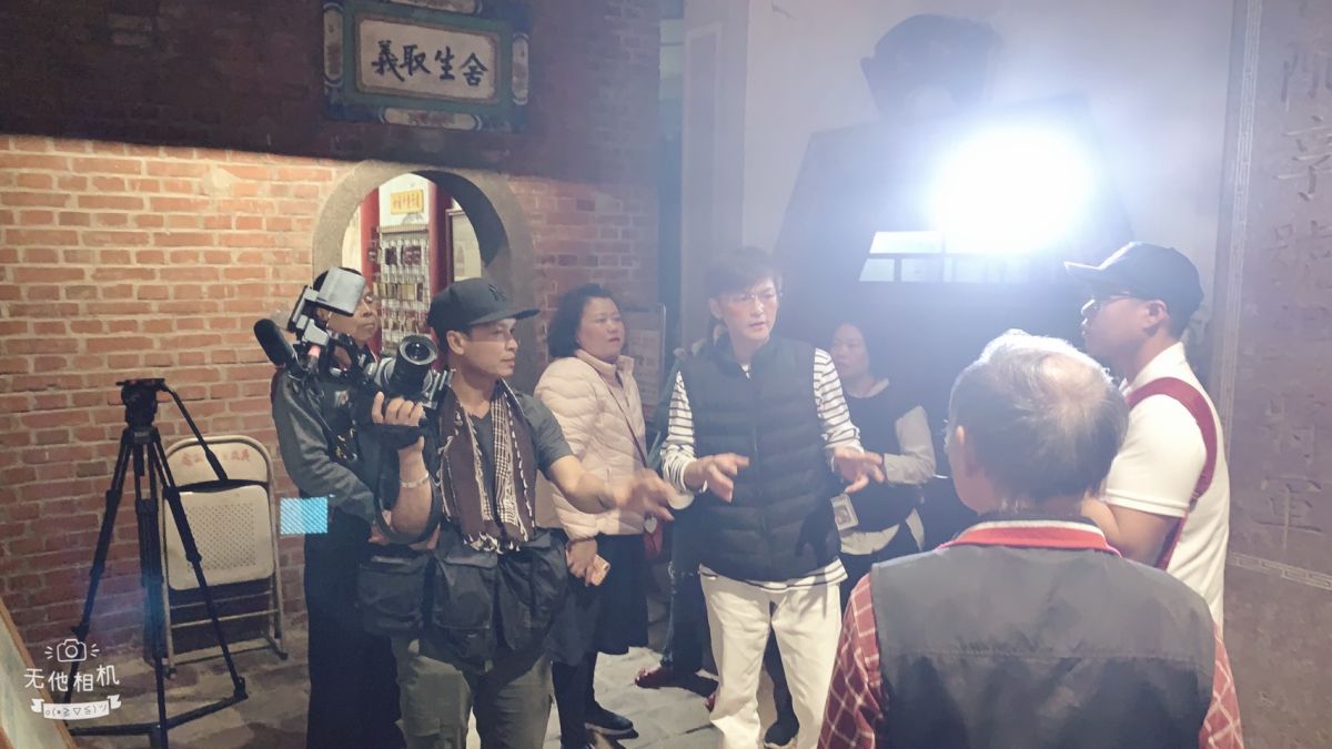 ▲泰國電視台公共廣播團隊到台灣拍攝寺廟文化紀錄片。（圖／記者蘇榮泉翻攝，2019.12.24）