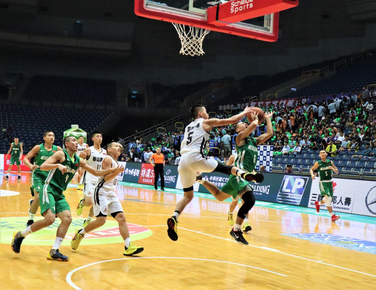 ▲HBL12強賽，松山高中陳恩(6號)。（圖／鍾東穎攝 ,2019.12.24）
