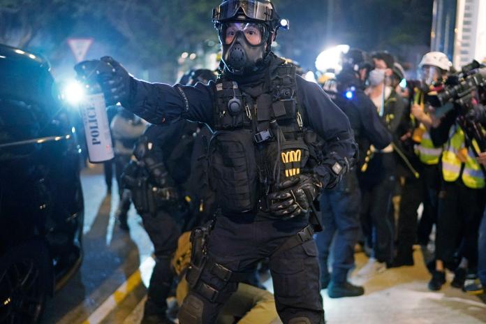 ▲香港平安夜多處爆發警民衝突。（圖／美聯社／達志影像）
