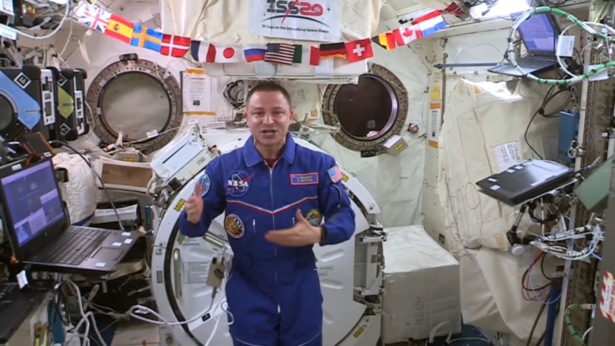 ▲美國航太總署（NASA）太空人首次在太空站提供協助追蹤耶誕老人的行蹤。（圖擷取自YouTube）