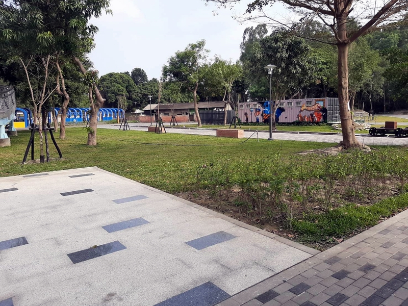 ▲（圖／｢高屏溪舊鐵橋週邊變得更美了!」改造位置為過去鐵路局退休人員留下的數棟房舍，鐵道文化風華變公園。（圖／屏東縣政府文化處堤供 , 2019.12.25）