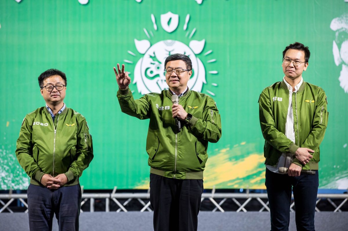 ▲民進黨黨主席卓榮泰在沼田幹夫的評論出來後，與秘書長羅文嘉、兩個副秘書長召開了緊急會議，重新制定選戰策略。（圖／民進黨提供）