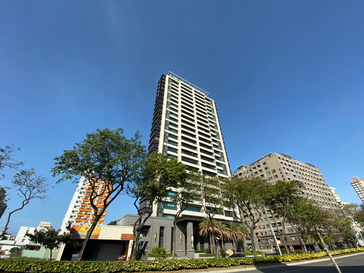 ▲台南市「優良公寓大廈評選」結果出爐，安平區永華路二段共3個建案獲選。（圖／信義房屋提供）