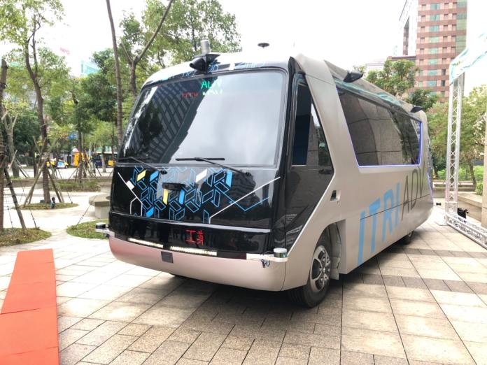 工研院明年國產第1台自駕電動巴士　結合在地公車首行駛
