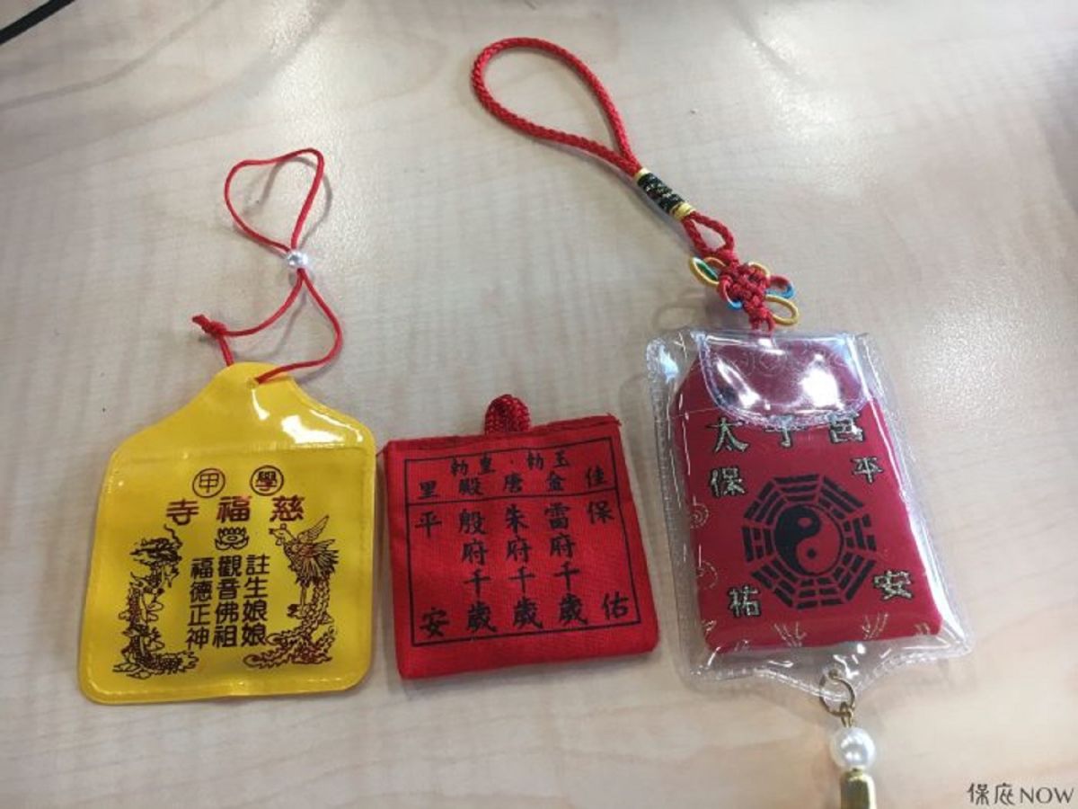 平安符需要充電也要送舊迎新。（圖／記者黃彥昇攝）