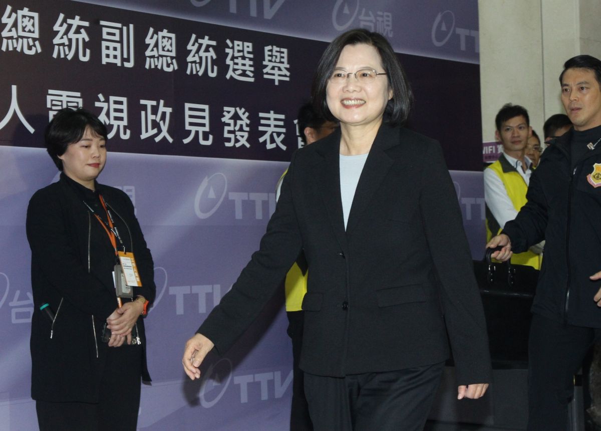▲總統蔡英文抵達電視政見發表會場。（圖／記者葉政勳攝, 2019.12.27）