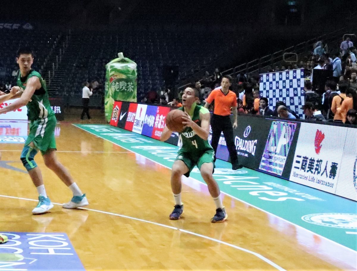 ▲HBL12強賽，松山高中許浩翔(4號)。（圖／鍾東穎攝）