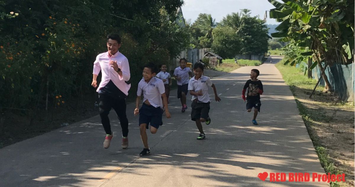 ▲前阪神虎隊鳥谷敬每年球季後都會到貧困國家做公益活動。（圖／截自紅鳥基金會）